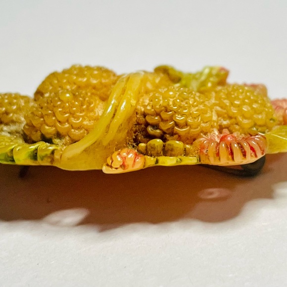 Vtg 1940s Hand Painted Celluloid Flower Basket Brooch Japan 2x1.5” - Picture 5 of 6